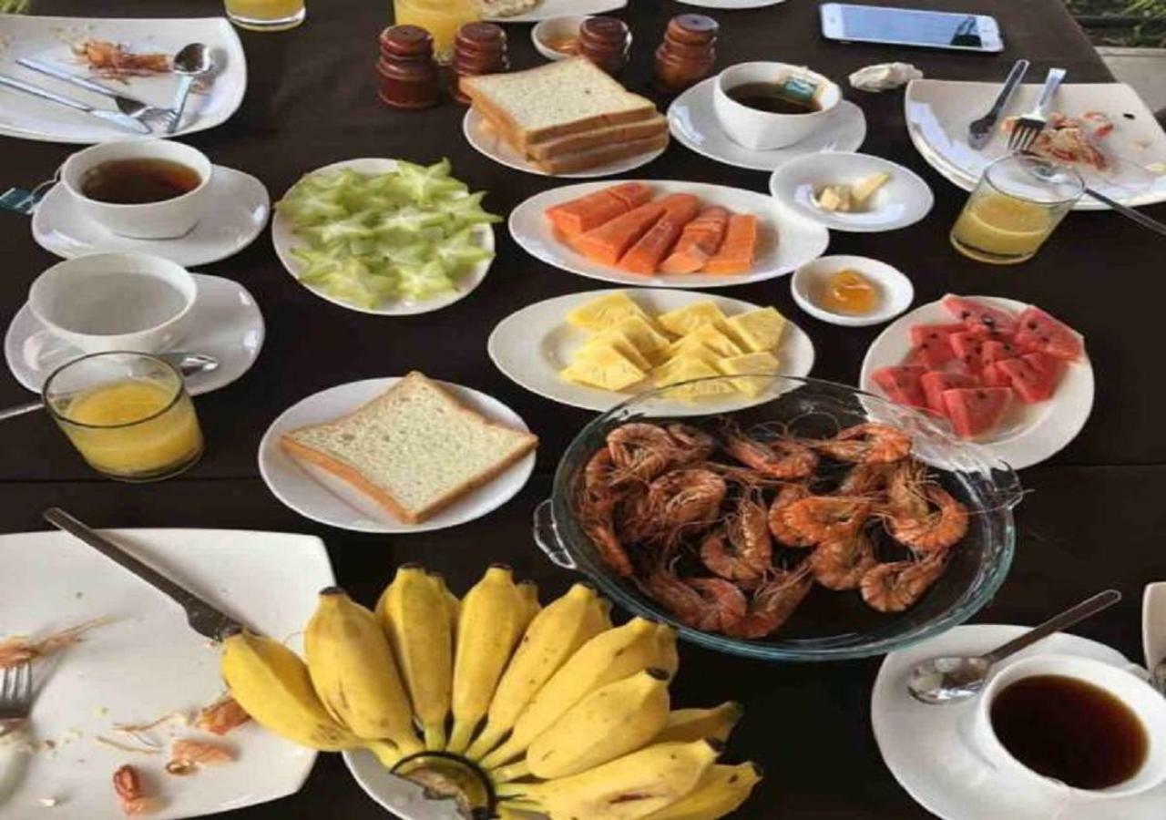 مبيت وإفطار صن رايز بالاس نيجومبو المظهر الخارجي الصورة